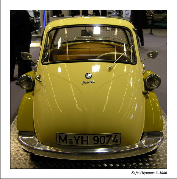 2005 - 02 - Retromobile 003